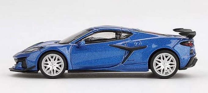 MINI GT – CHEVROLET Corvette C8 Z06 Elkhart Lake Metallic Blue 2023 LHD – 1/6…