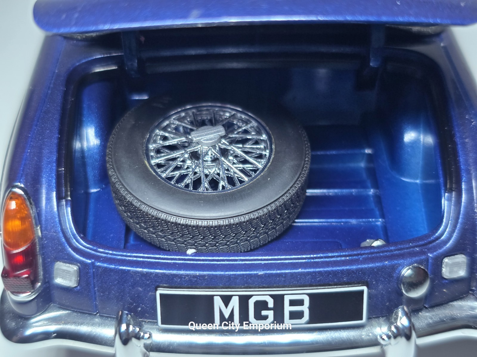 Auto Art Millennium 1969 MGB Roadster MK II 1:18 Scale Diecast Model