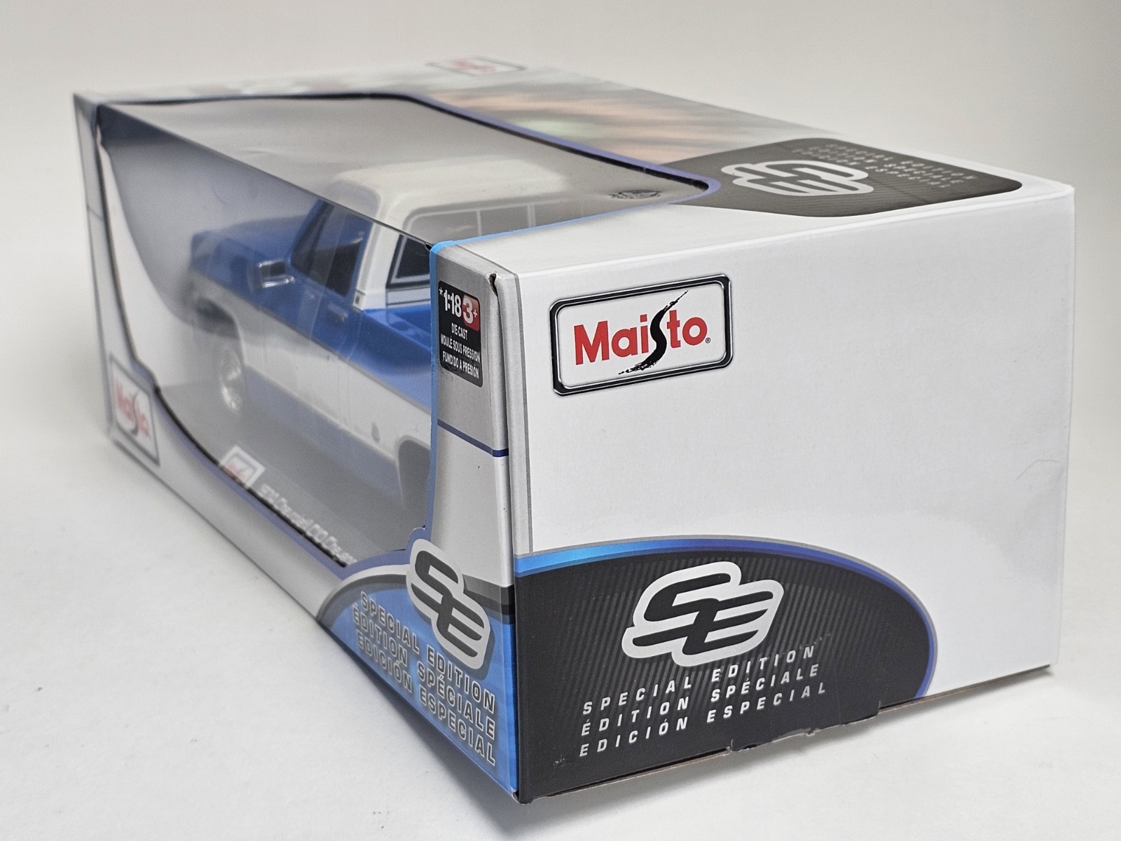 Maisto 1:18 1974 Chevrolet C10 Cheyenne Super Blue White Pickup Truck NIB