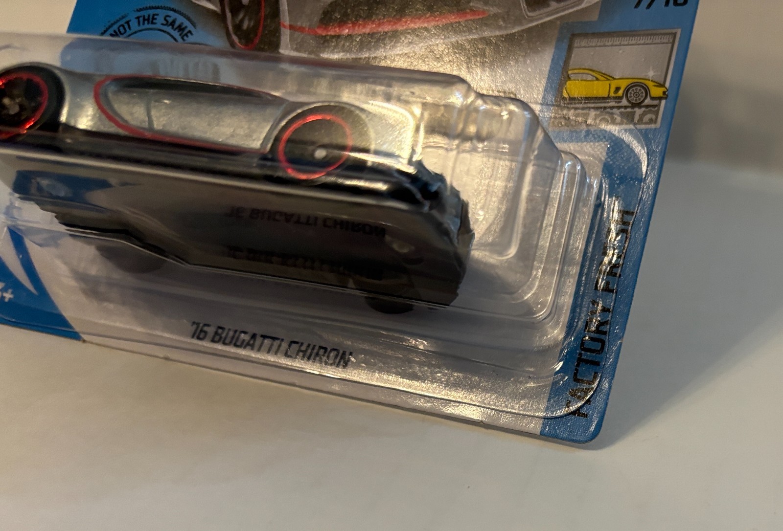 Hot Wheels ZAMAC 16 BUGATTI CHIRON Factory Fresh Walmart Exclusive Crack Blister
