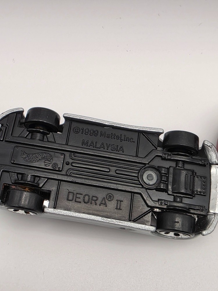 LOT OF DEORA II 1999 SILVER, MAROON, & DYED BLUE (LOT 17329)