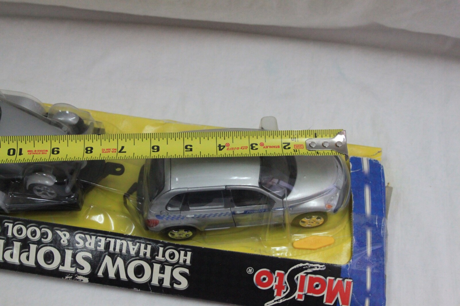 MAISTO – 1:24 SHOW STOPPERS HOT HAULEERS & COOL CARS SERIES#5 PLYMOUTH 2001
