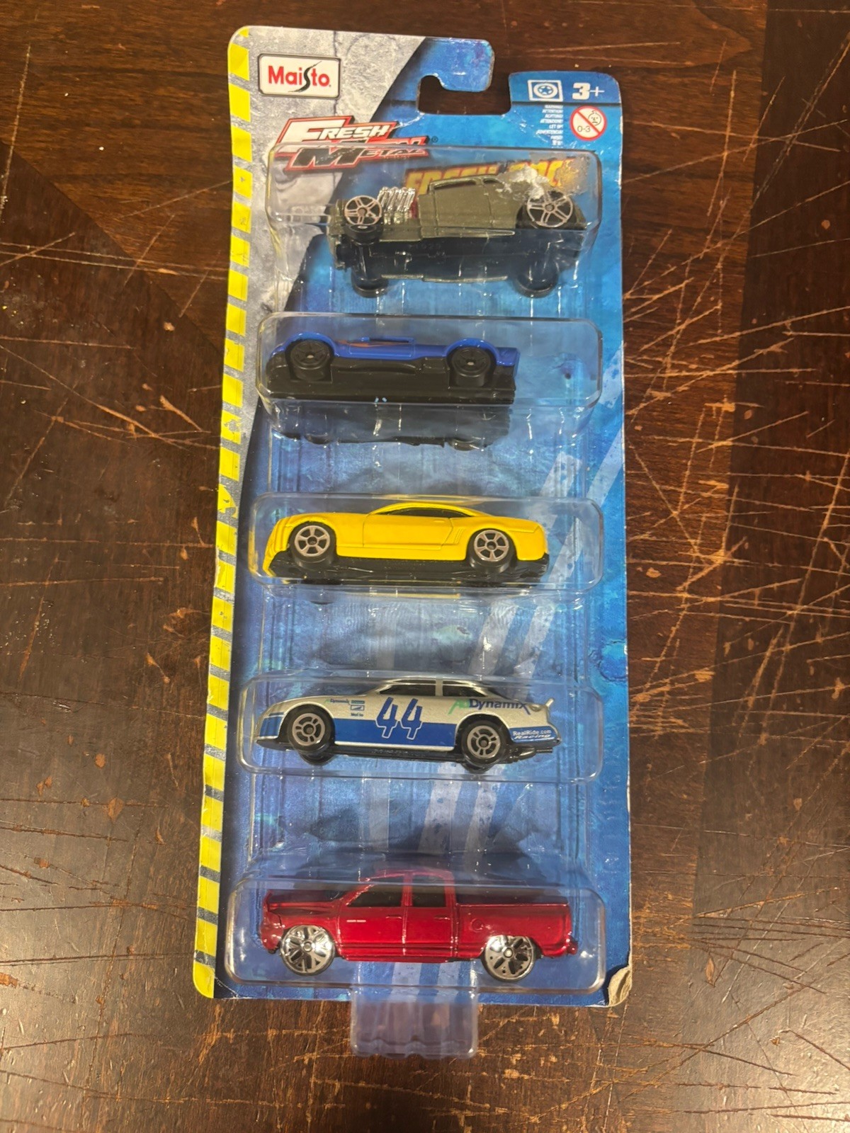 Lot of 7 Hot Wheels 5 Car Gift Packs NEW Plus 2 Maisto 5 Cars- One 8 Cars Pack
