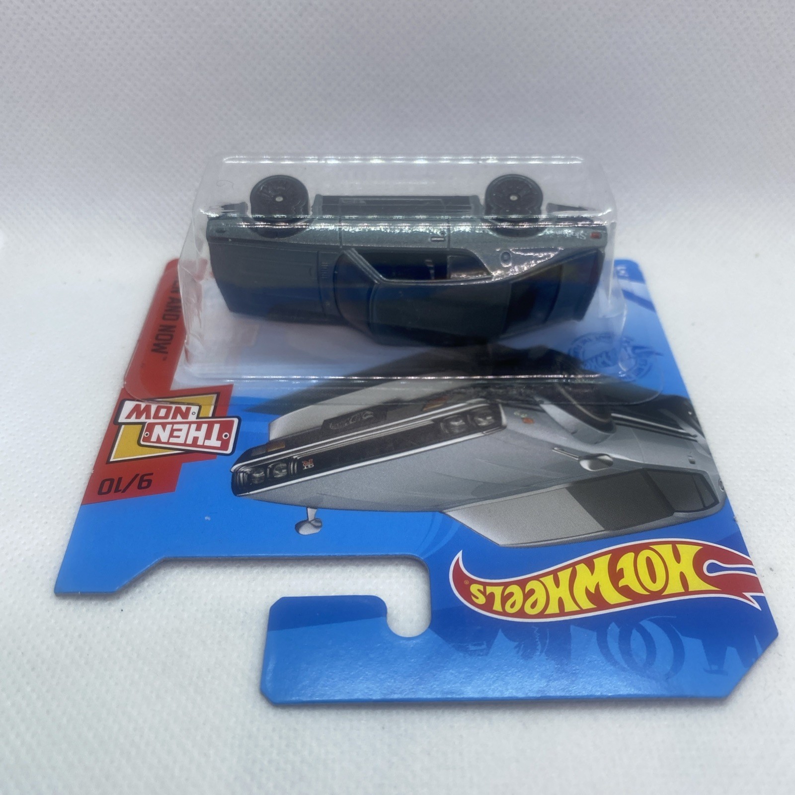 Hot Wheels Nissan Skyline 2000 GT-R Then & Now 9/10 Silver Diecast 1:64 #180