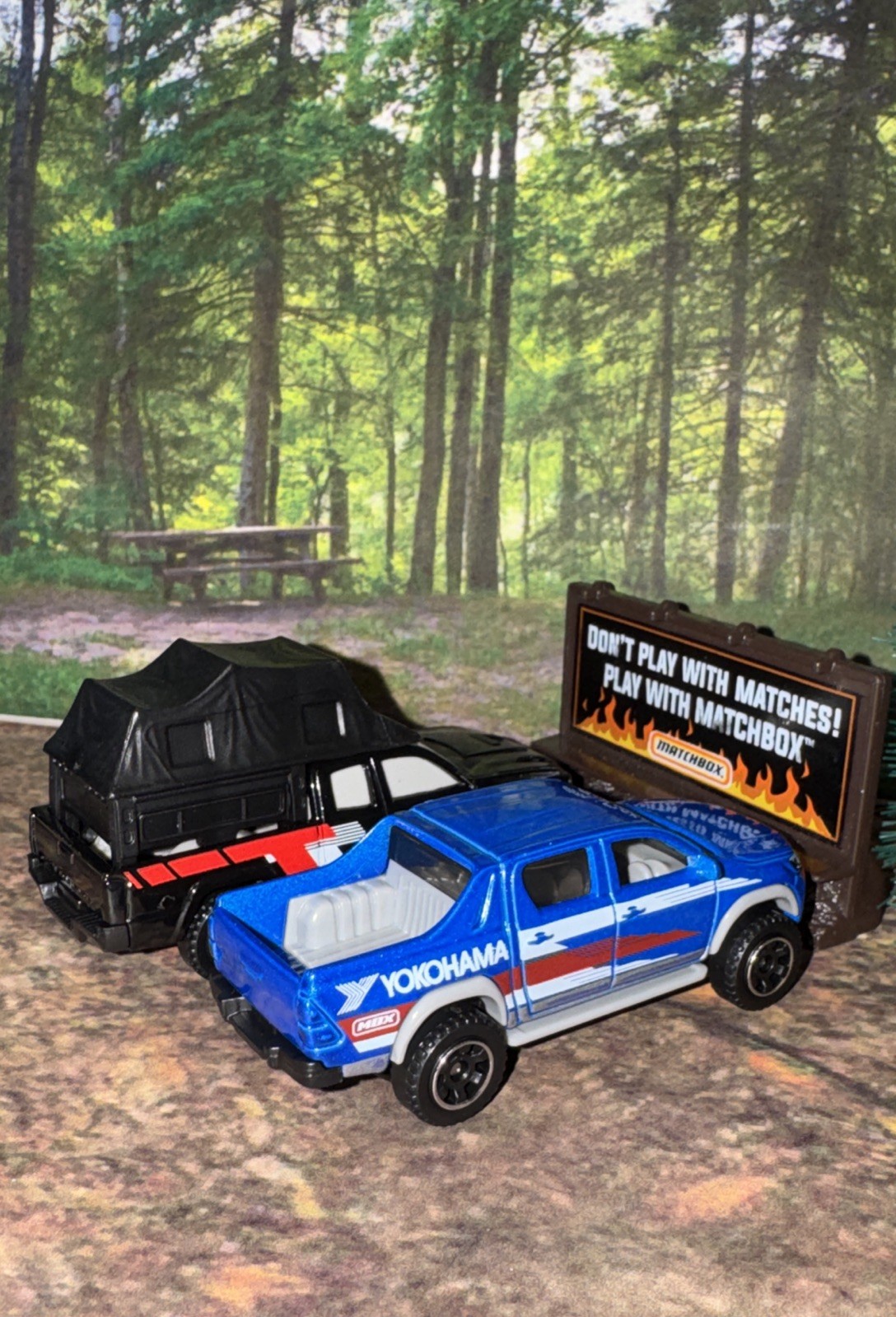 Matchbox 2016 Toyota Tacoma w/ Removable Top & Helux Yokohama Off Road II NLFFP