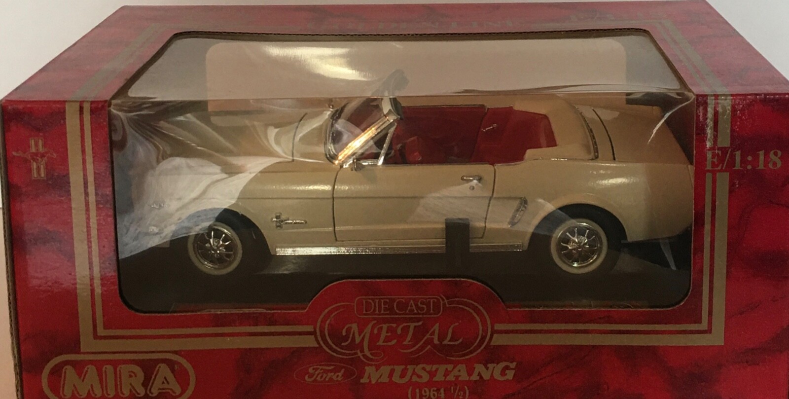 Ford Mustang 1964 1/2 White Convertible Vintage Mira Golden Line