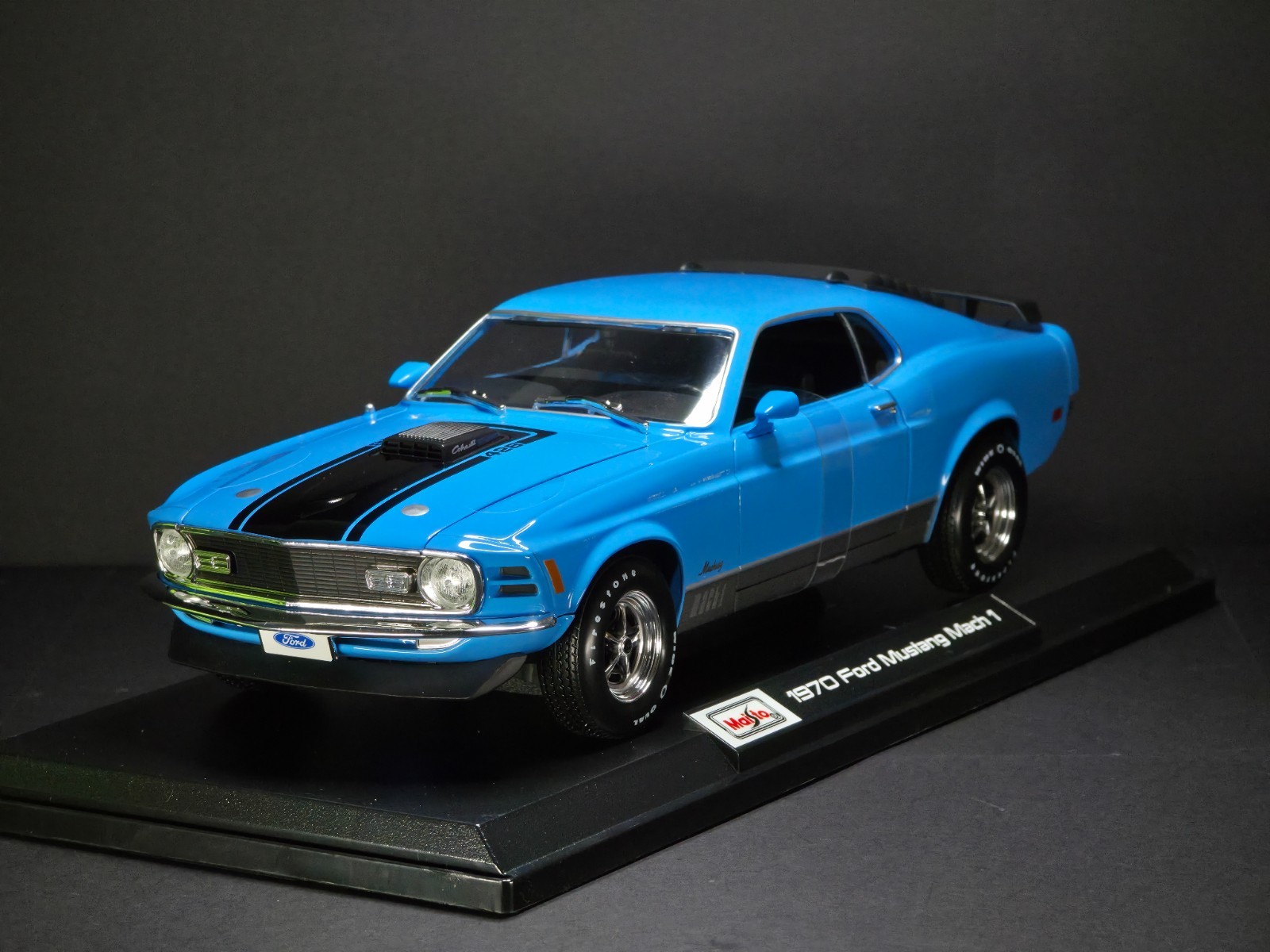 1970 Ford Mustang Mach 1 Blue 1:18 Maisto Exclusive Style Special Edition