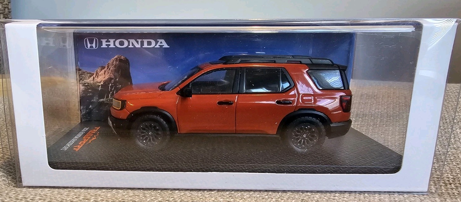 2026 Honda Passport Trailsport 1:43 Original Diecast Model