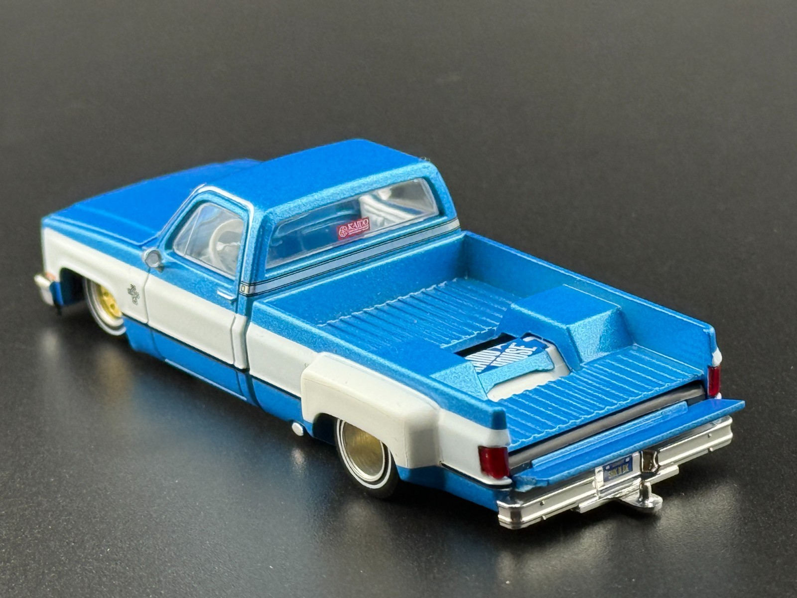 Kaido House x Mini GT Chevy Silverado Dually Vintage Spec V1 #192 1/64