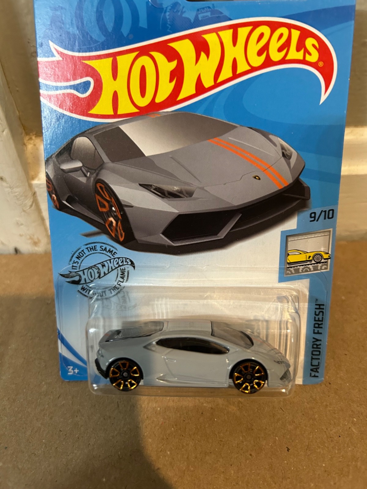Hot Wheels Lamborghini Huracan Gray 2019 Factory Fresh 9/10 #245