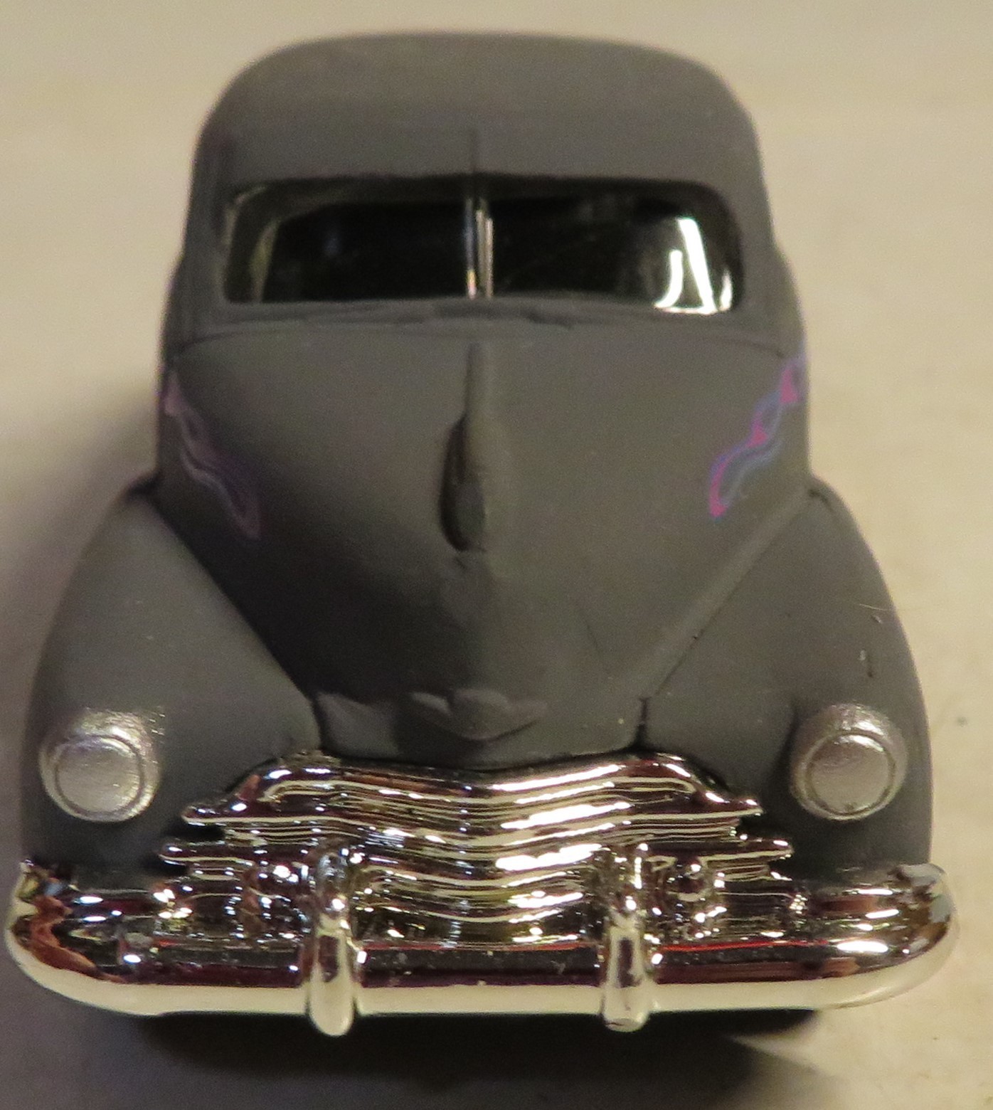 Jada Road Rats Matte Gray ’47 Chevy Aerosedan Fleetline 1:64 Die Cast Chevrolet