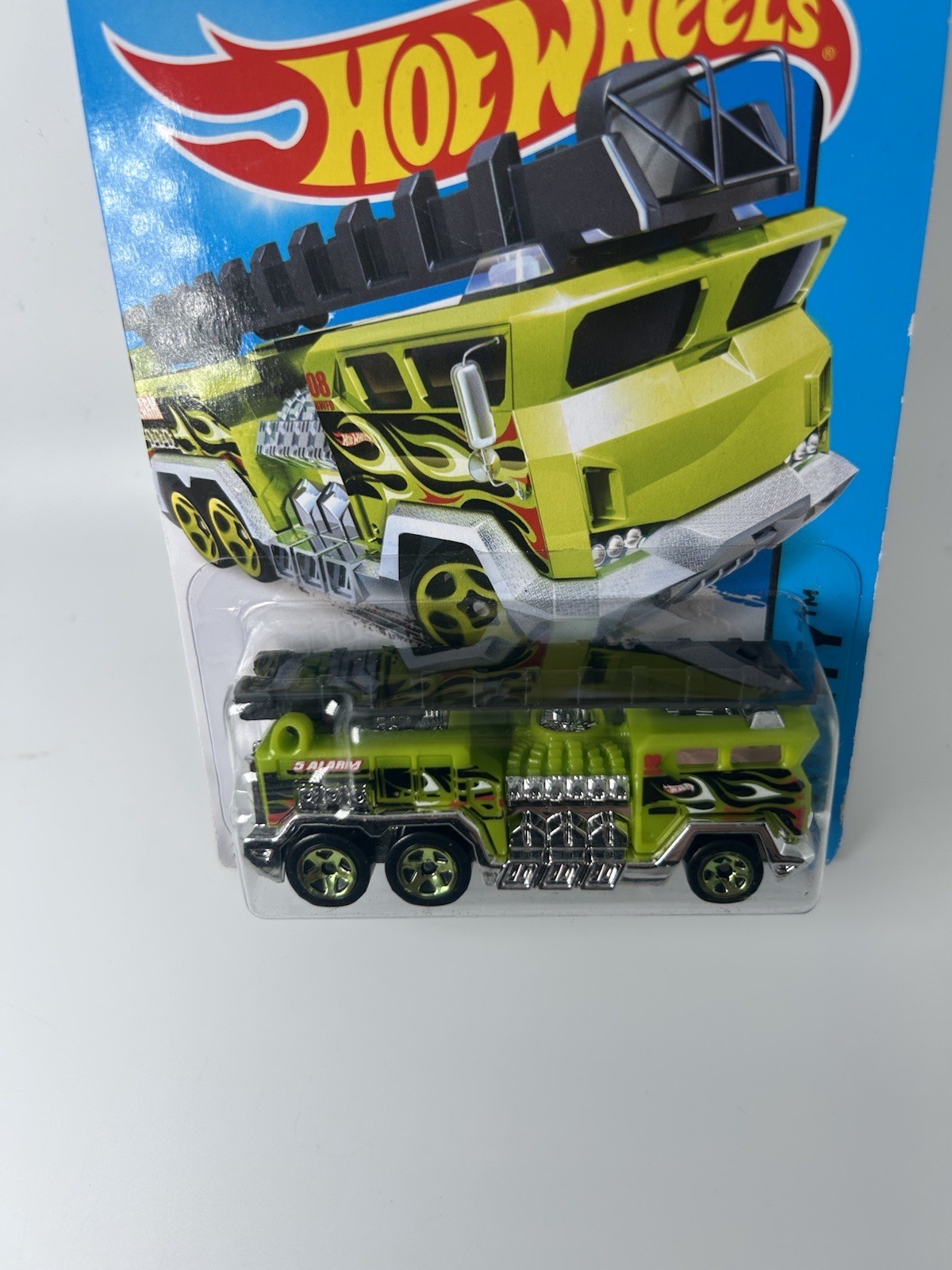 2014 Hot Wheels HW City Rescue 5 ALARM Fire Engine Green w/ 5 Spoke Wheels #41