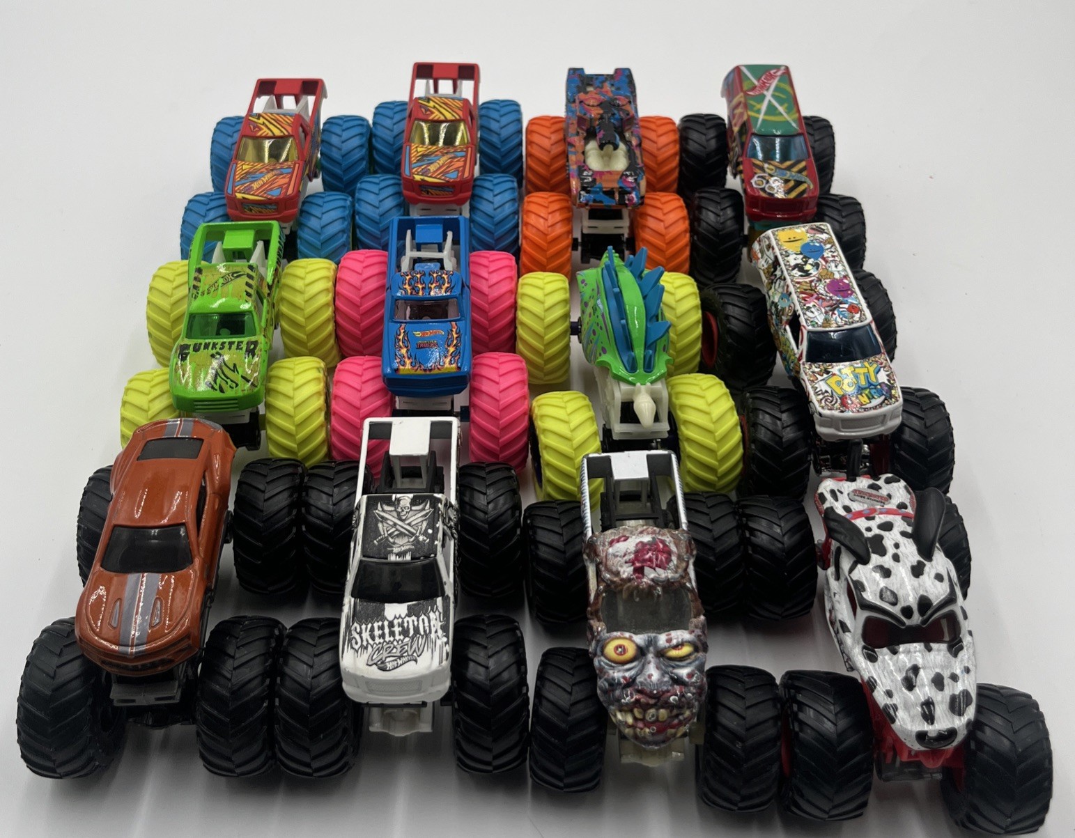 Monster Truck 12-Piece Lot Spinmaster Monster Jam & Hot Wheels Monster Trucks