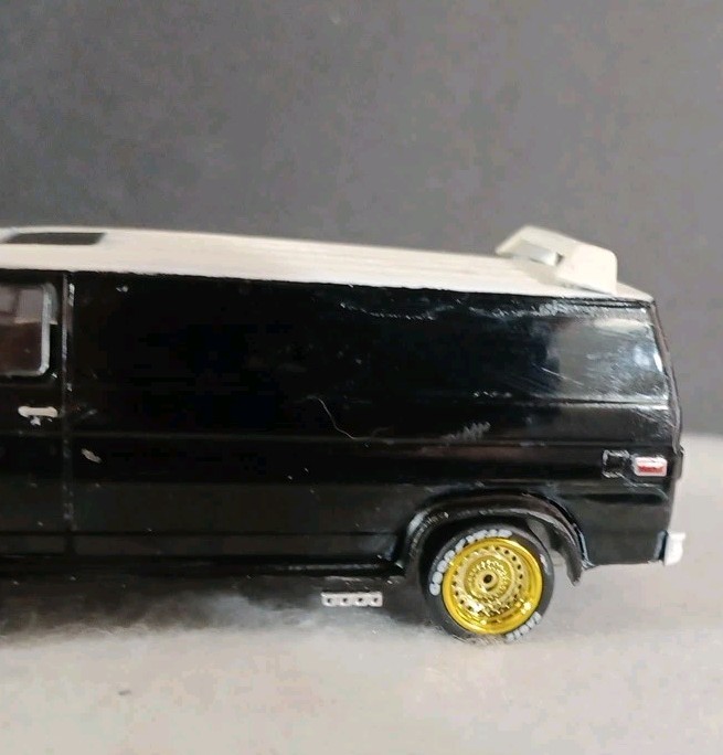 Greenlight ( CUSTOM) 1978 GMC VANDURA VAN