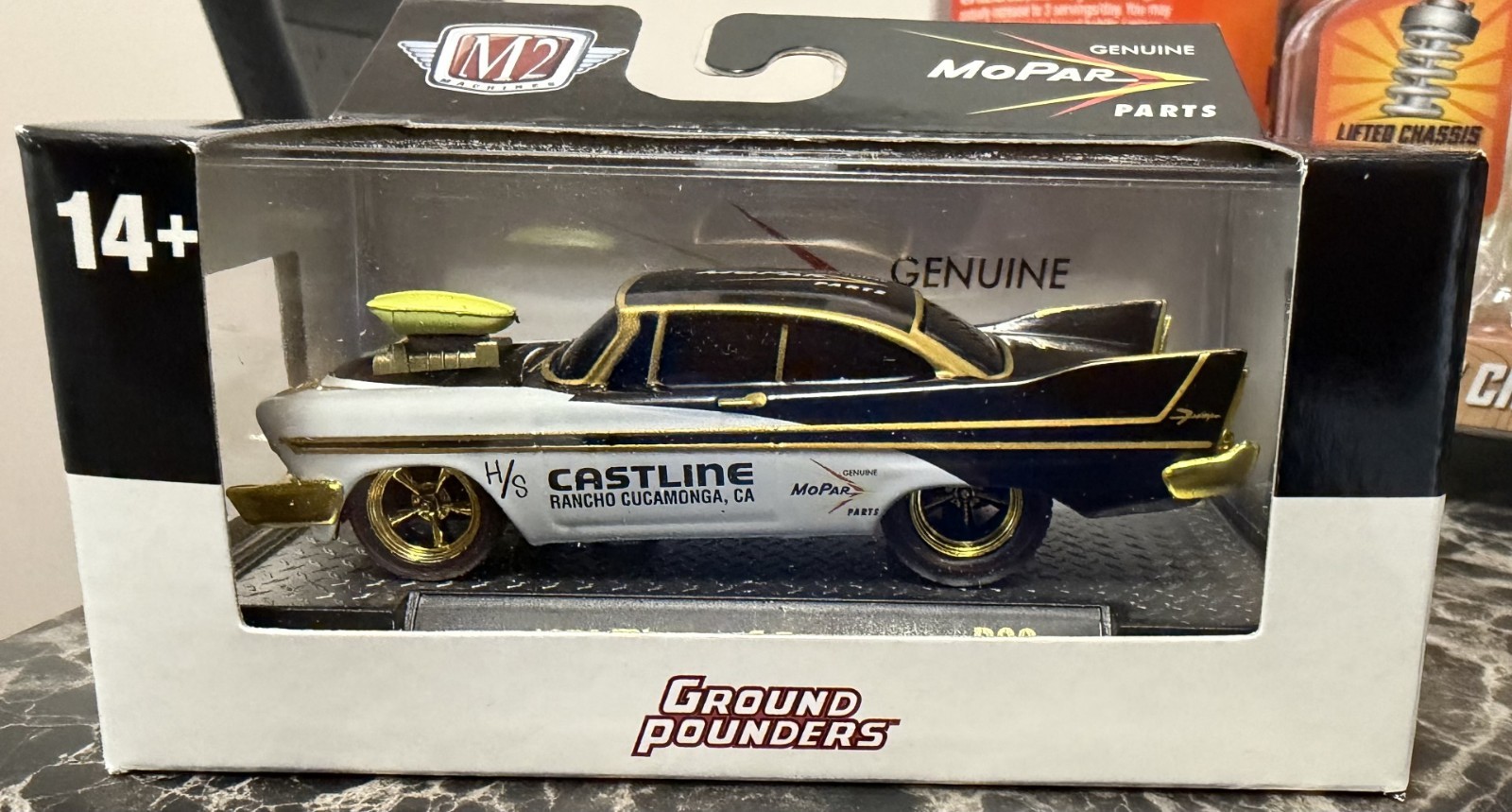 M2 Machines 1958 Plymouh Fury MOPAR GOLD CHASE 1/550