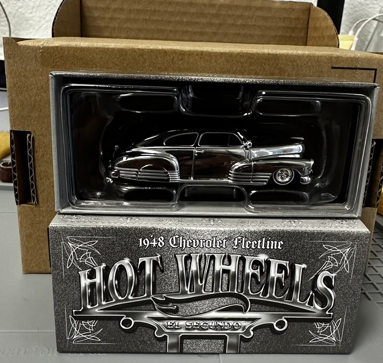 Hot Wheels RLC 1948 Chevy Fleetline Lowrider CHROME CHASE LE 722/5000,NEW INHAND