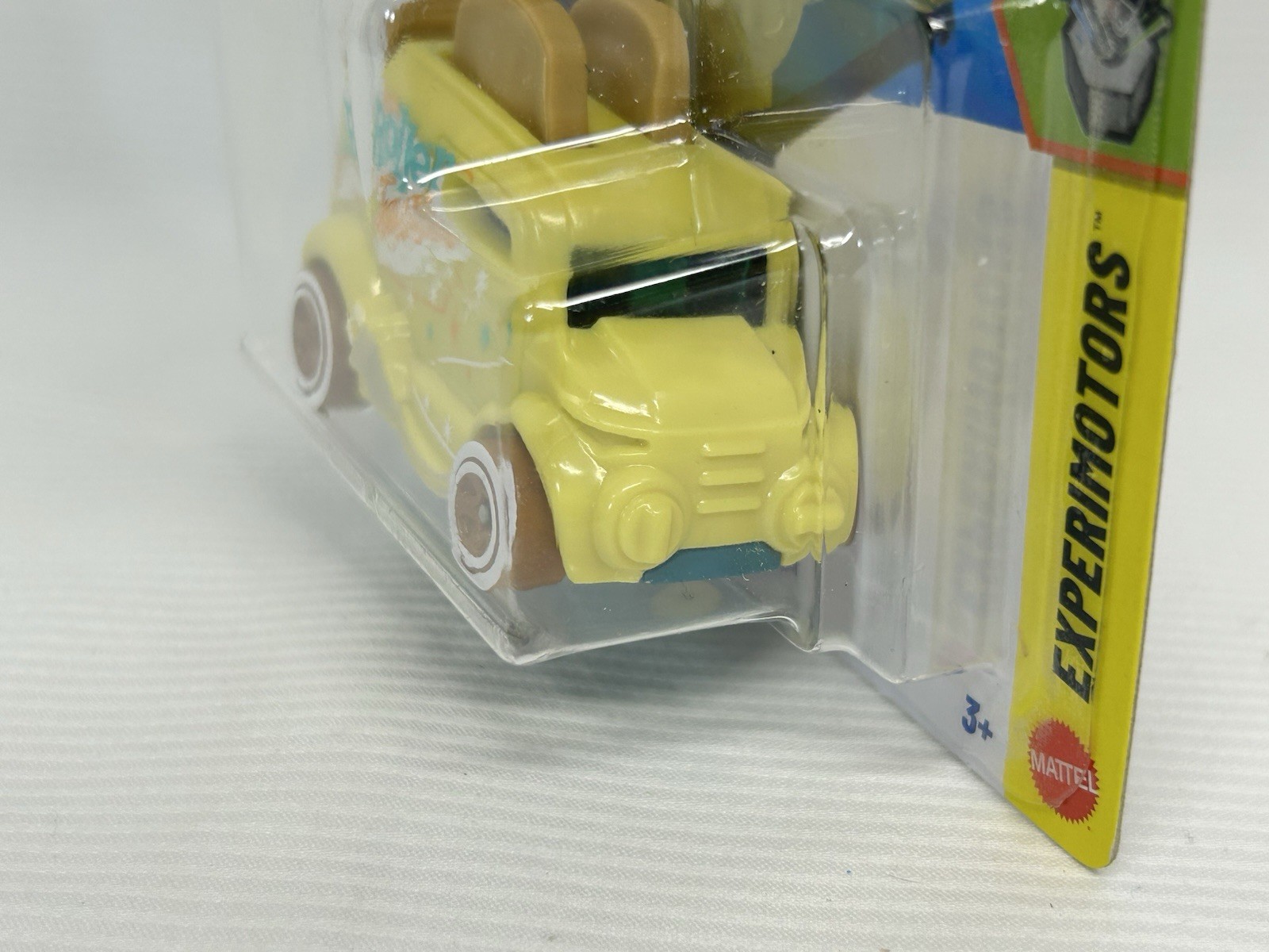 Hot Wheels Roller Toaster #39 Experimotors 3/5 Yellow New 2026