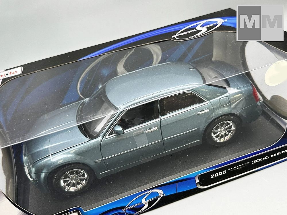 CHRYSLER 300C Hemi 2005 1/18 Maisto 31120