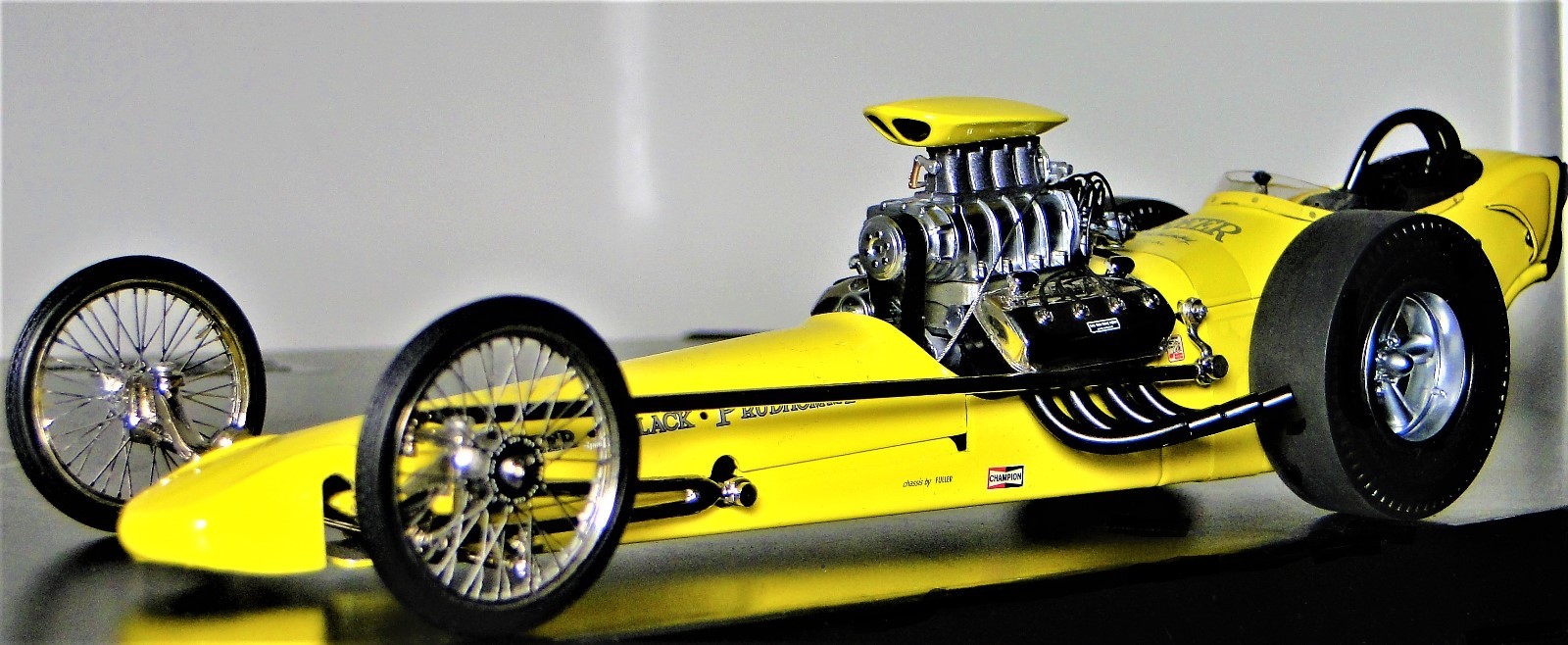 Dragster Race Car Classic Custom Hot Rod Racer Promo Model Drag Carousel Yel1 18