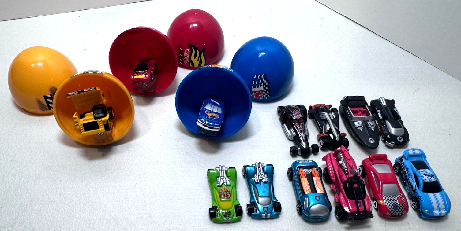 Micro Planet * HOT WHEELS * LOOSE Lot 13 CARS DieCast Bottom Variety 3 in Eggs