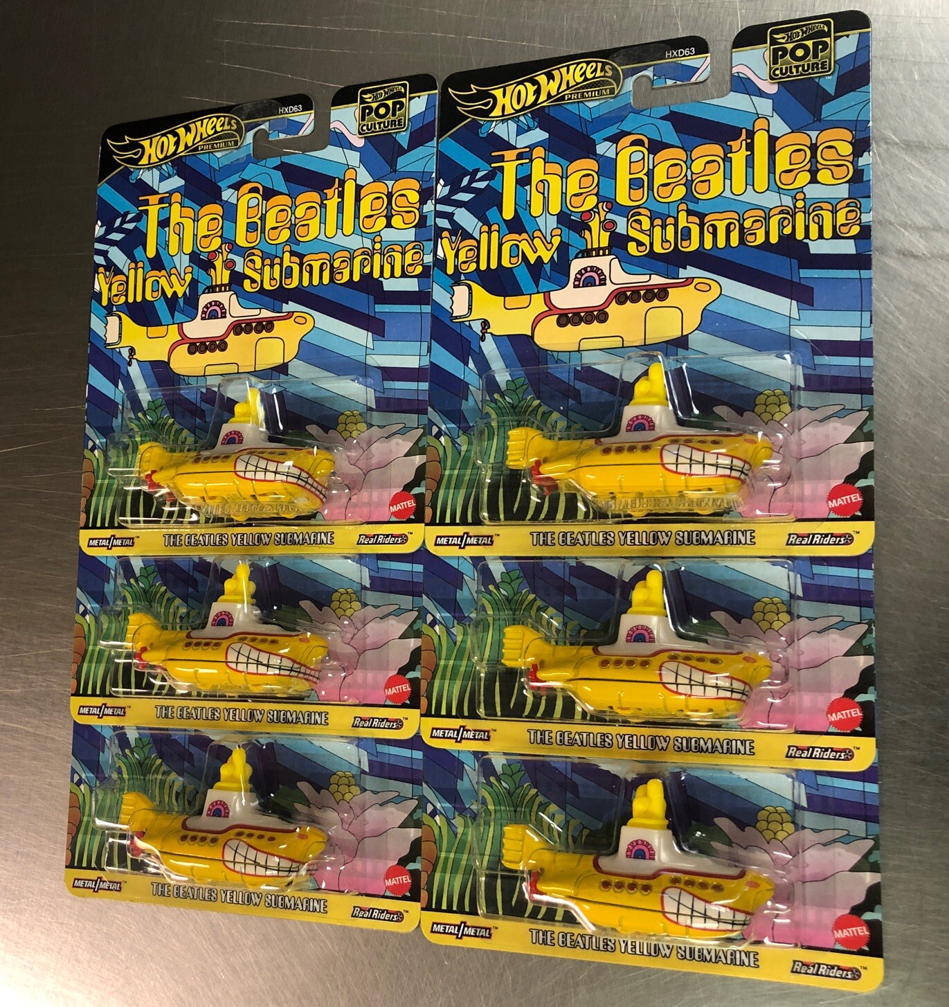 HOT WHEELS PREMIUM POP CULTURE THE BEATLES YELLOW SUBMARINE ( LOT OF 6 )