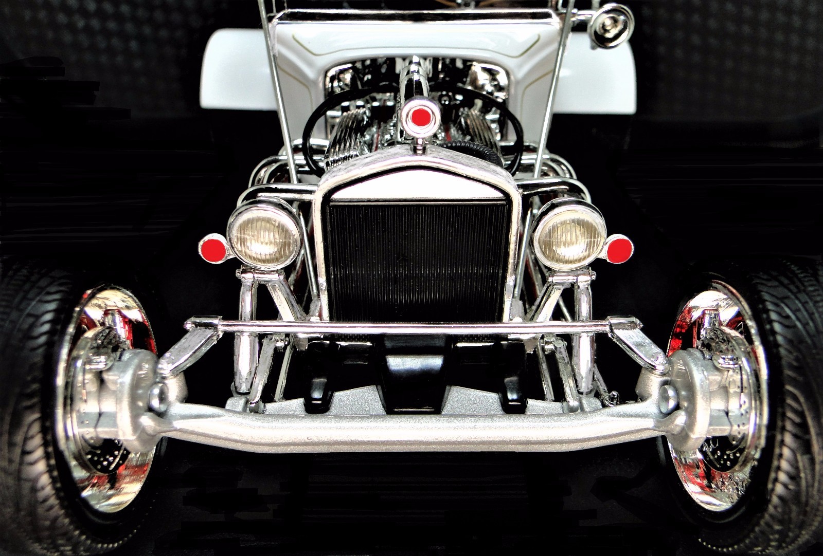 Race Car w/Corvette Engine 24 Hot Rod55 1955 57 1957 12 Carousel White 1:18 1963