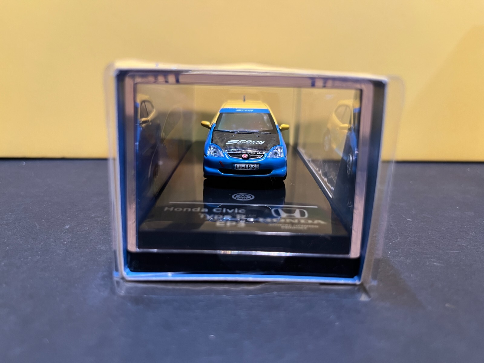 1/64 2001 HONDA CIVIC TYPE R EP3 SPOON LIVERY BLUE AND YELLOW