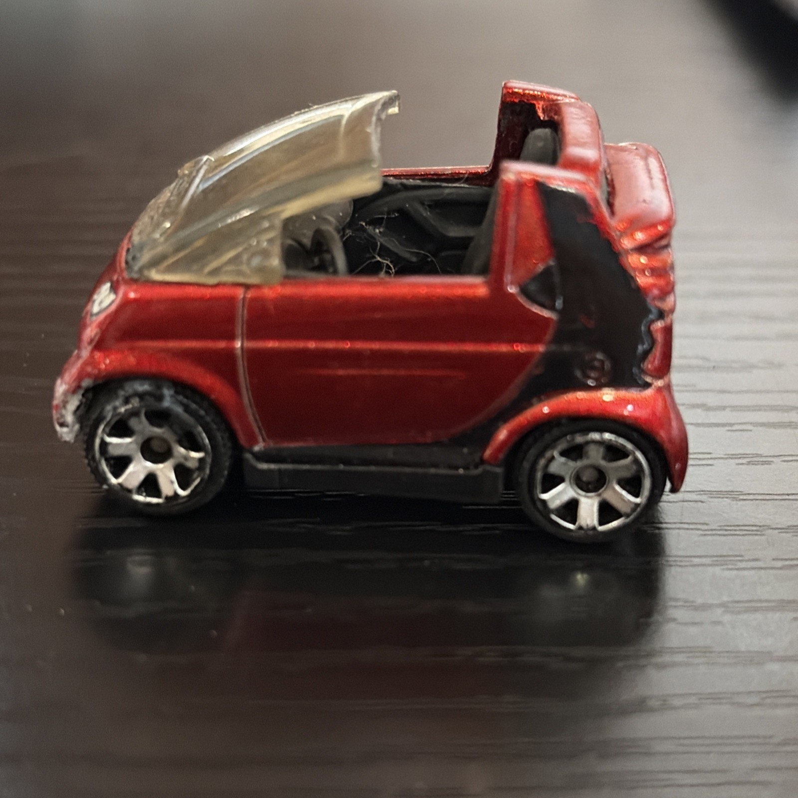 1998-2007 Smart Fortwo Coupe 1/64 Scale Diecast Diorama Model Front End Damage