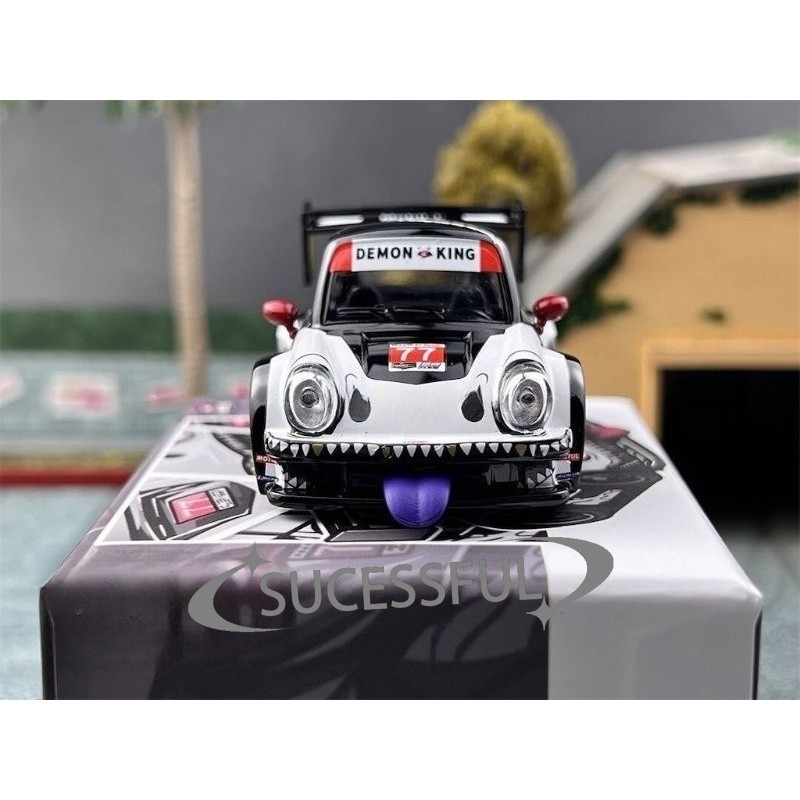 1:64 Black Dragon #77 Widebody 930 Q Version Diecast Metal Loose Collectible Car
