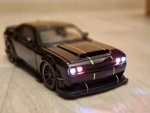 1:32 Ddg SRT Hellcat Redeye Diecast Car Alloy Model – Sound Light Toy Gift
