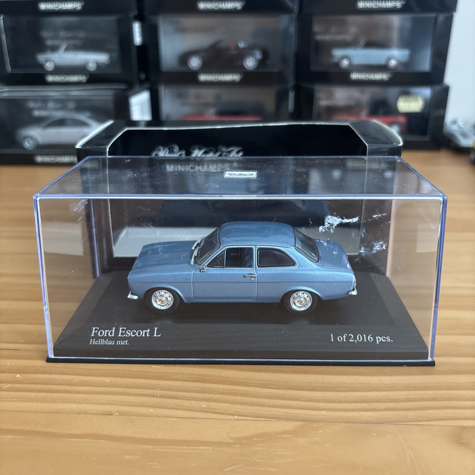 1:43 Minichamps Ford Escort 1300 L 1971 Hellblau Light Blue Metallic 081001