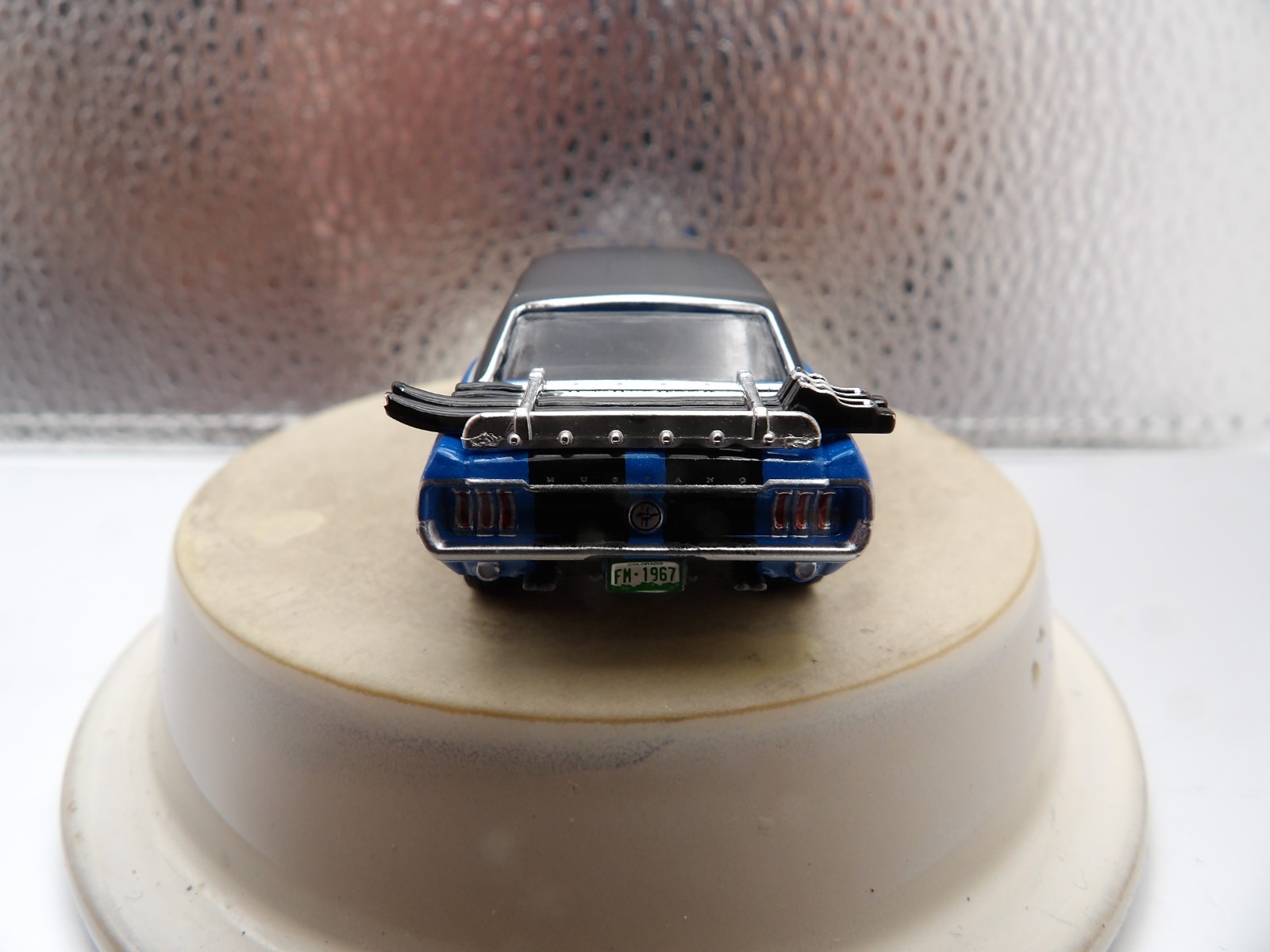 1967 FORD MUSTANG SKI COUNTRY SPECIAL 2020 GREENLIGHT HOLLYWOOD SERIES 1:64
