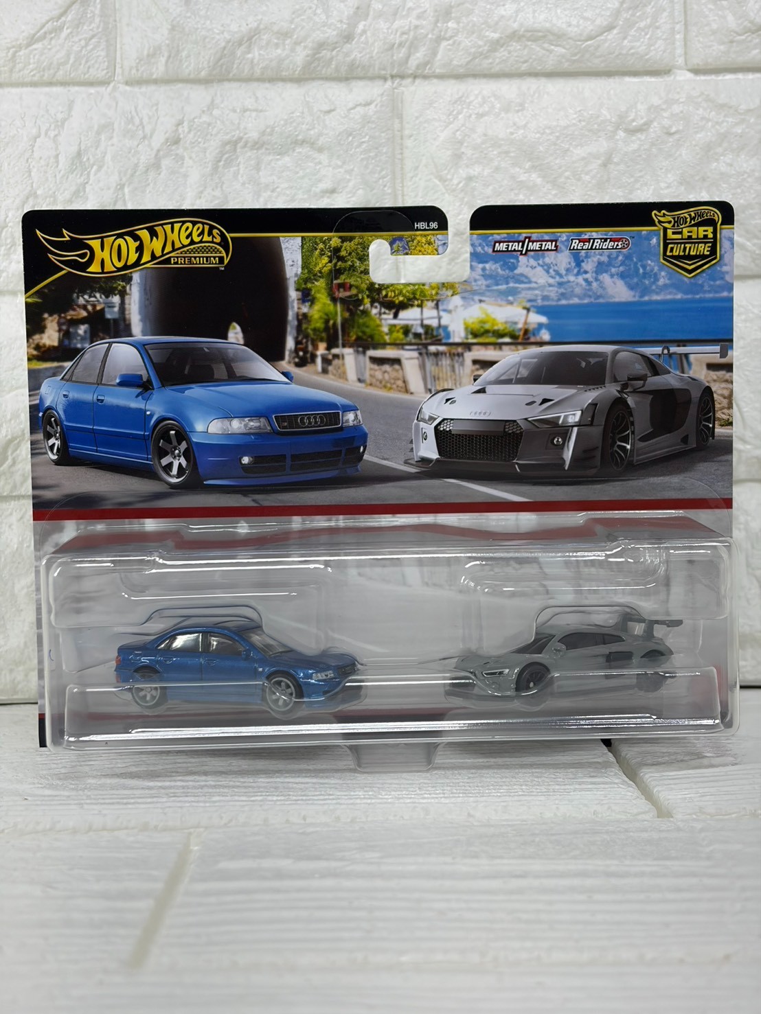Hot Wheels Premium Audi S4 Quattro / Audi R8 LMS JDY82(1 set (2 cars))