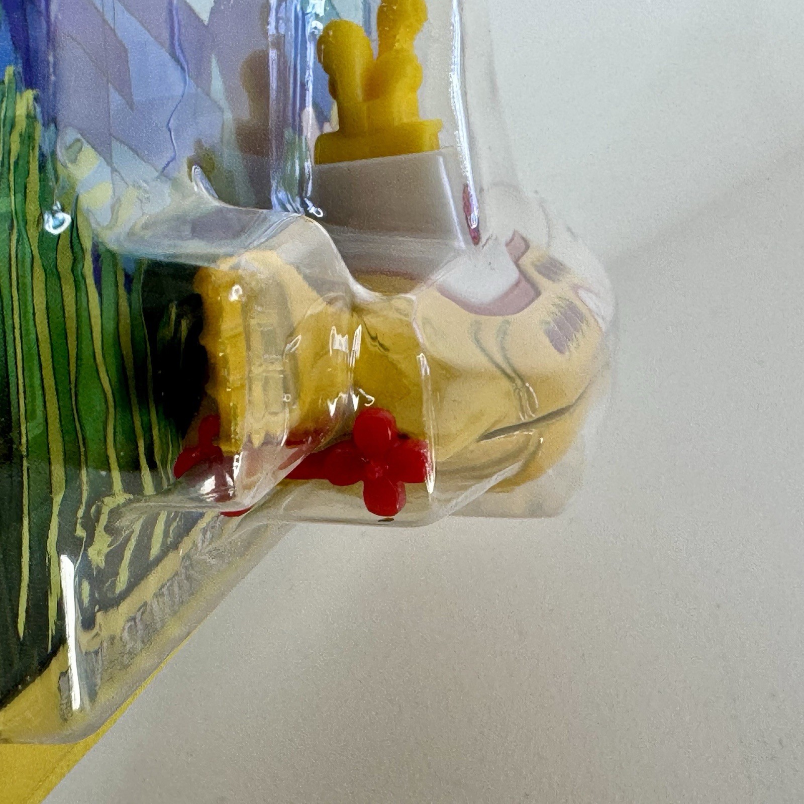 Hot Wheels Premium Beatles Yellow Submarine Pop Culture Real Riders Metal Metal