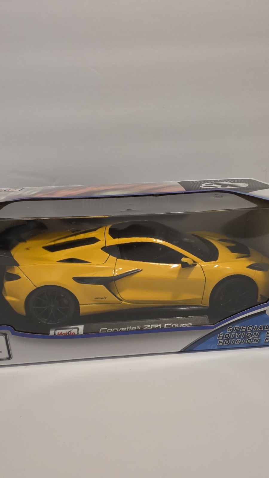 Corvette ZR1 Coupe 1:18 Maisto Exclusive Style Special Edition Yellow