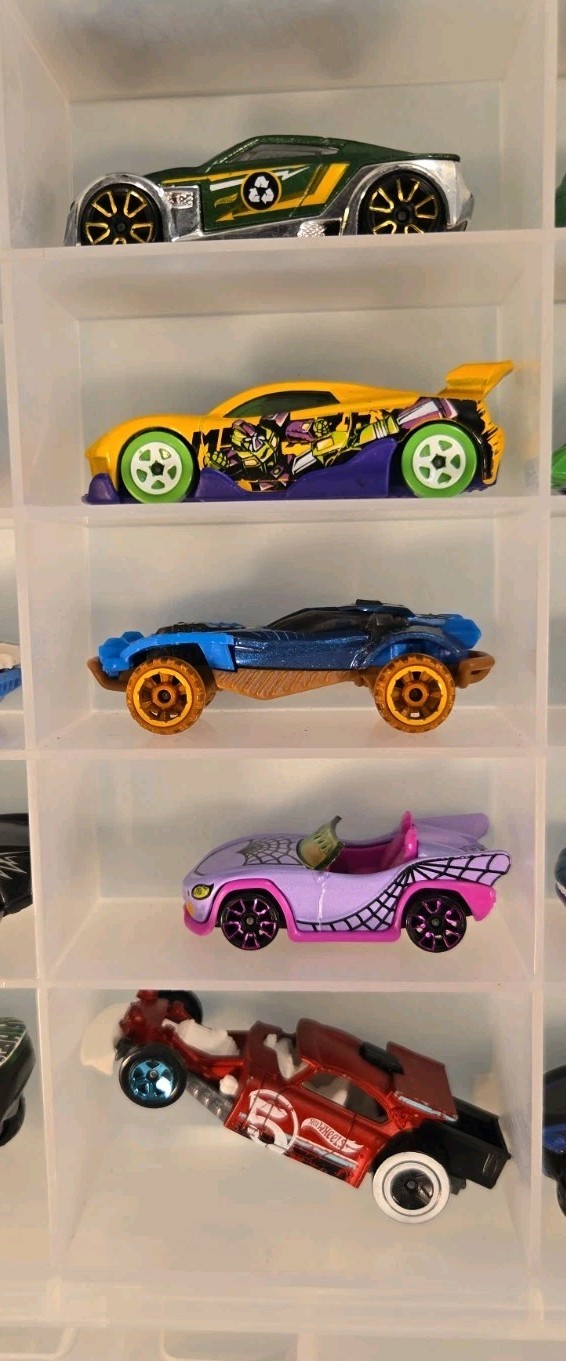 Lot of 20 Loose Hot Wheels Various Vehicles Cars #45