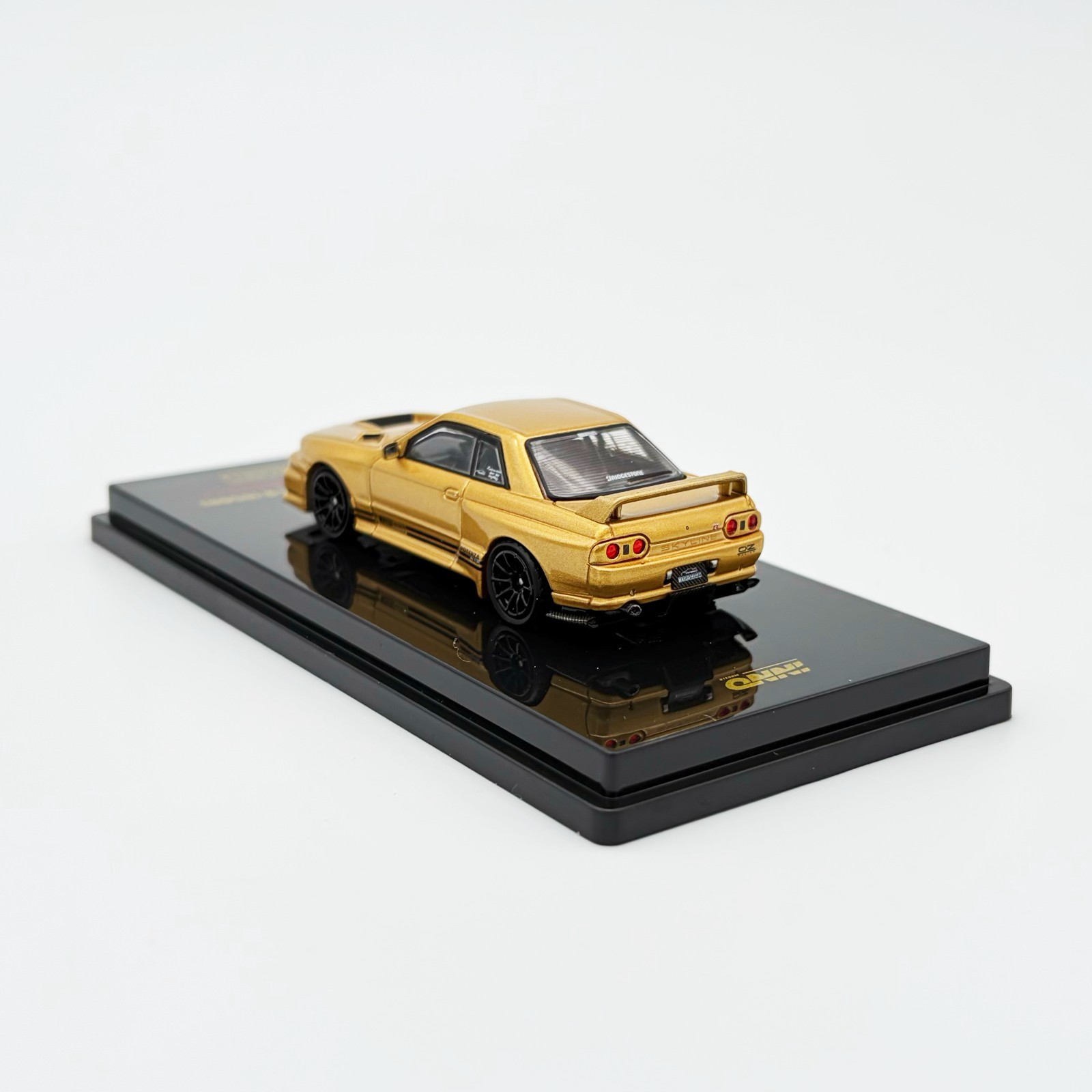 INNO64 1:64 Top Secret Nissan GT-R BNR32 (650R) Gold