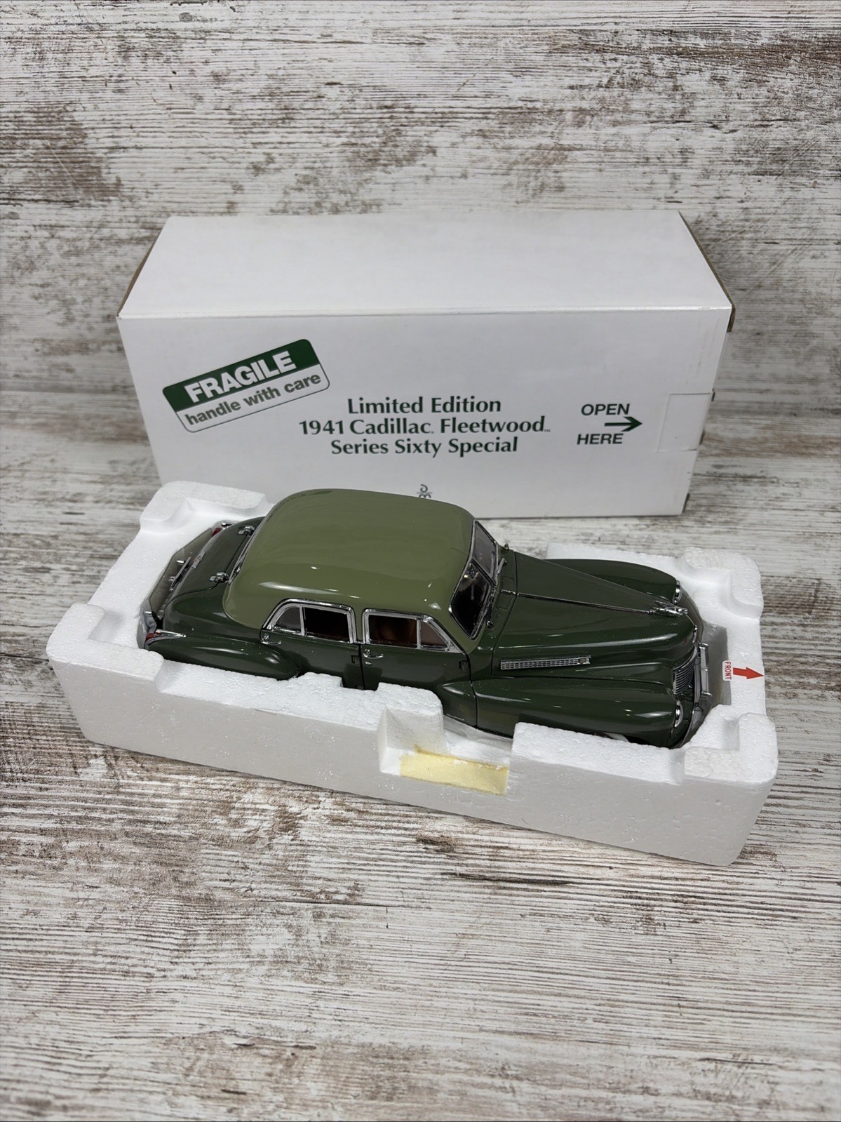 Danbury Mint 1941 Cadillac Fleetwood Series Sixties Special Ultra Rare