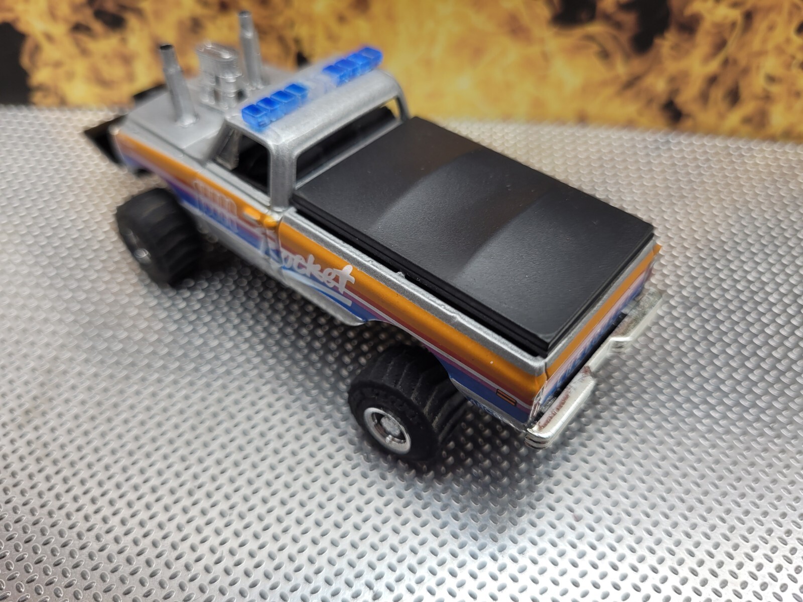 CUSTOM BUILT 1:64 C10 GreenLight 1970 HOTROD PULLING TRUCK puller CHEVEROLET USA