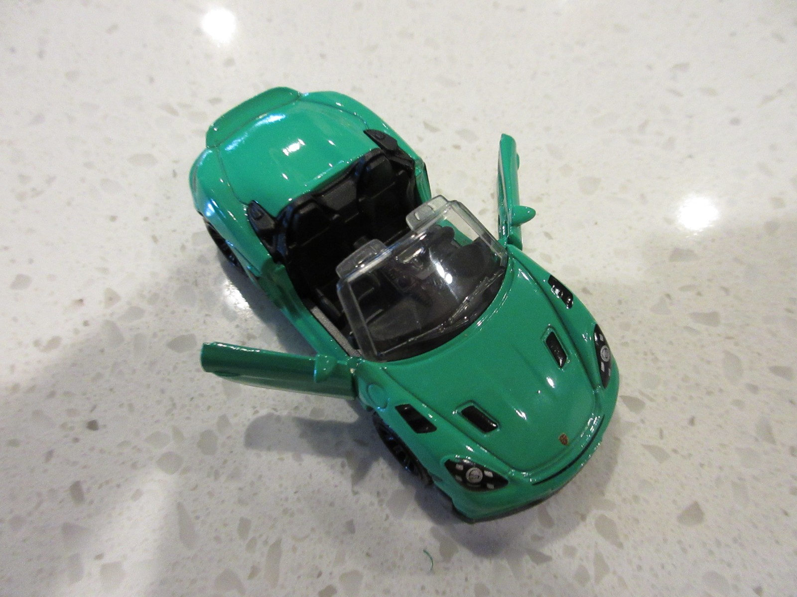 2026 Matchbox 2024 Porsche 718 Spyder RS Green Moving Parts Diecast Toy Car