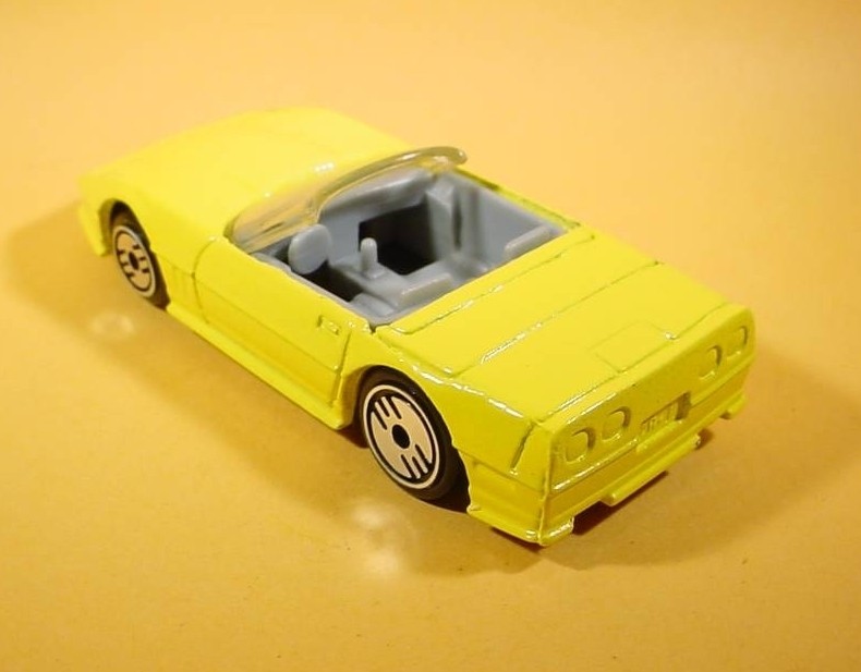 HOT WHEELS YELLOW CUSTOM CORVETTE CONVERTIBLE ( CLEAR WINDSHIELD) MINT LOOSE