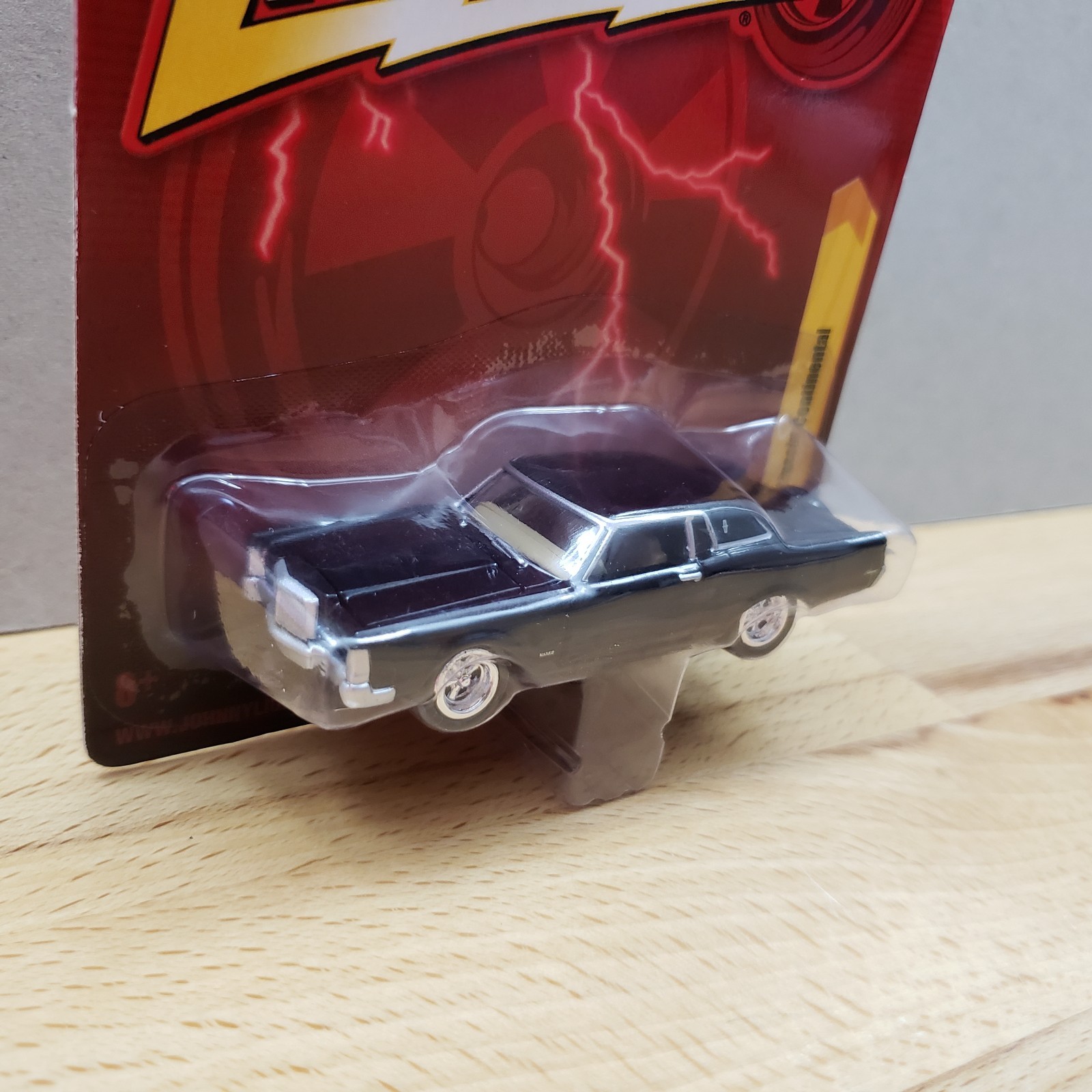 Johnny Lightning 1969 Lincoln Continental Mark III Forever 64 Diecast 1:64 Black