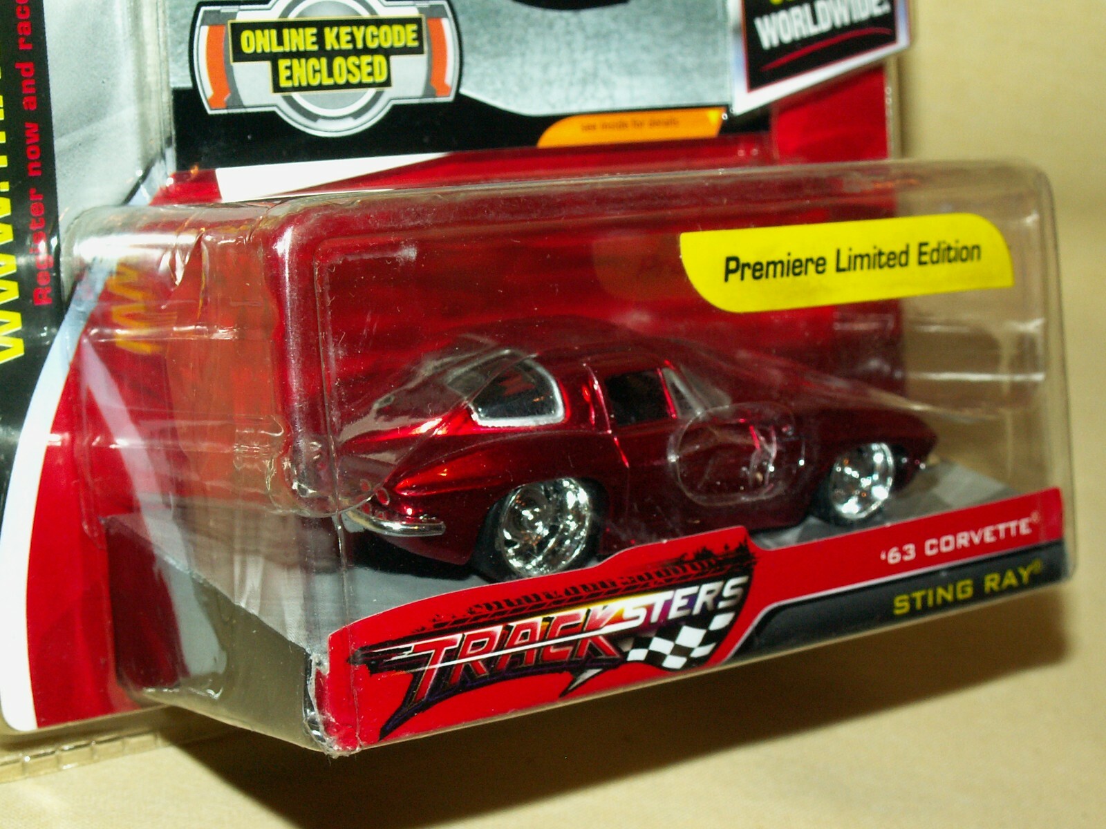 CORVETTE STING RAY 1963 TRACKSTERS MMOG ONLINE RACING CHEVY RED NEW 2008 LE002*