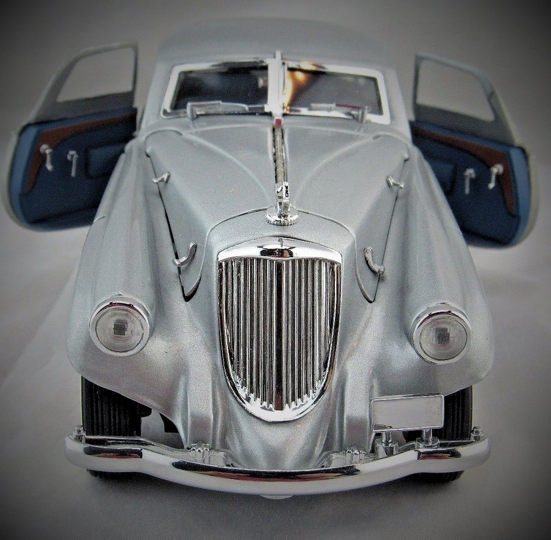 Vintage Classic Car Custom Built Metal Model Concept Hot Rod Race Sports Promo