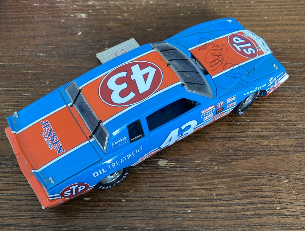 Franklin Mint 1984 Richard Petty 200th Win Signature Series Grand Prix 1:24