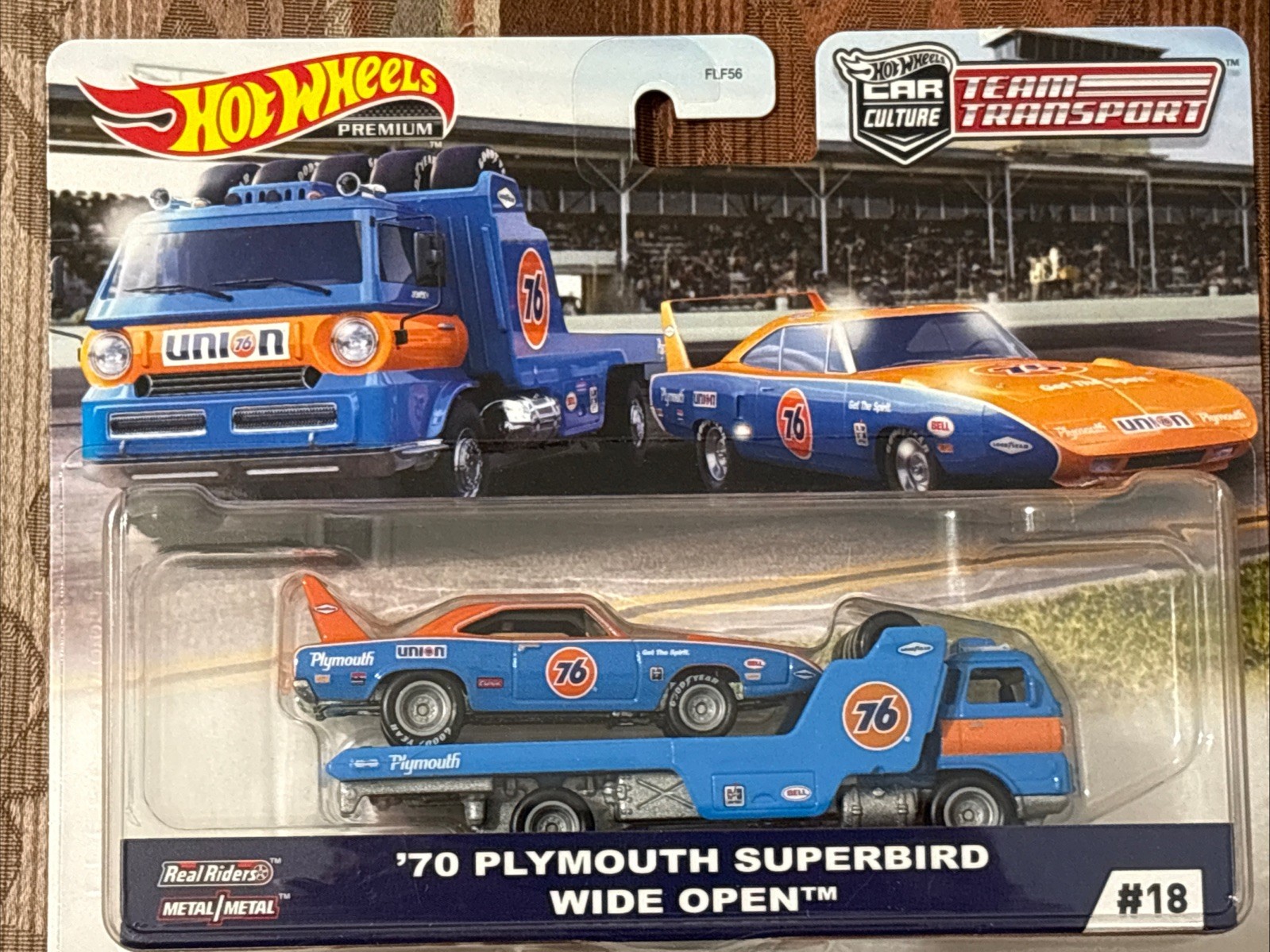 Hot Wheels Team Transport Premium 1:64 ’70 Plymouth Superbird Wide Open #18