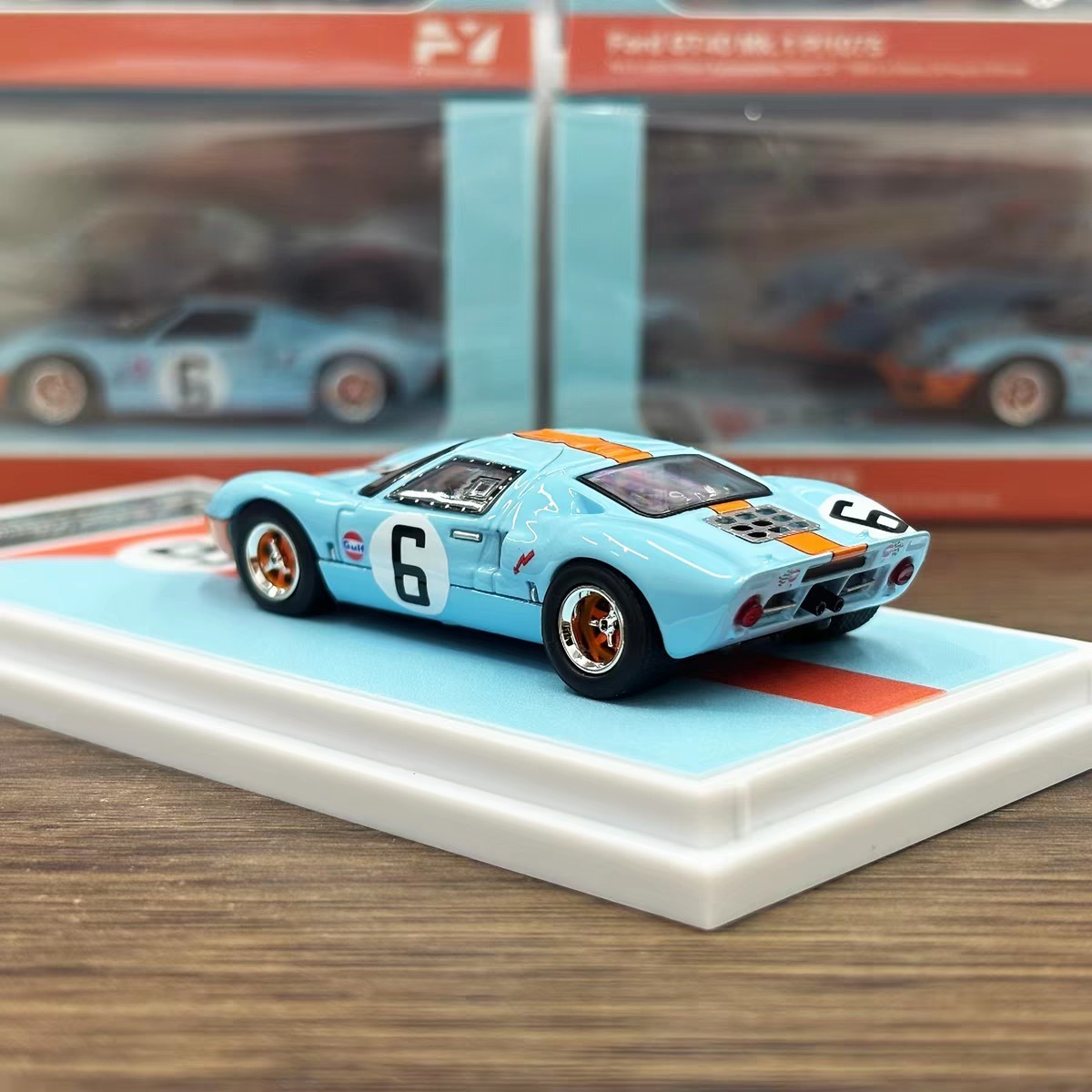 1/64 Ford GT 40 MK 1 No 6 John Wyer Gulf Livery 1969 Le Mans 24 Hour