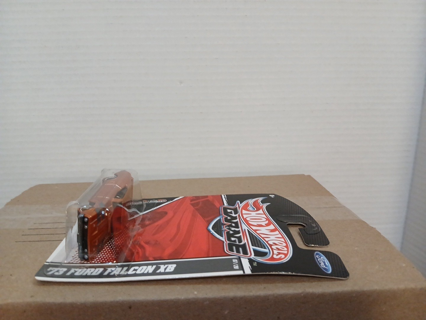 2010 HOT WHEELS Garage 1:64 Scale ’73 FORD FALCON XB w/Real Riders Tires #07/20