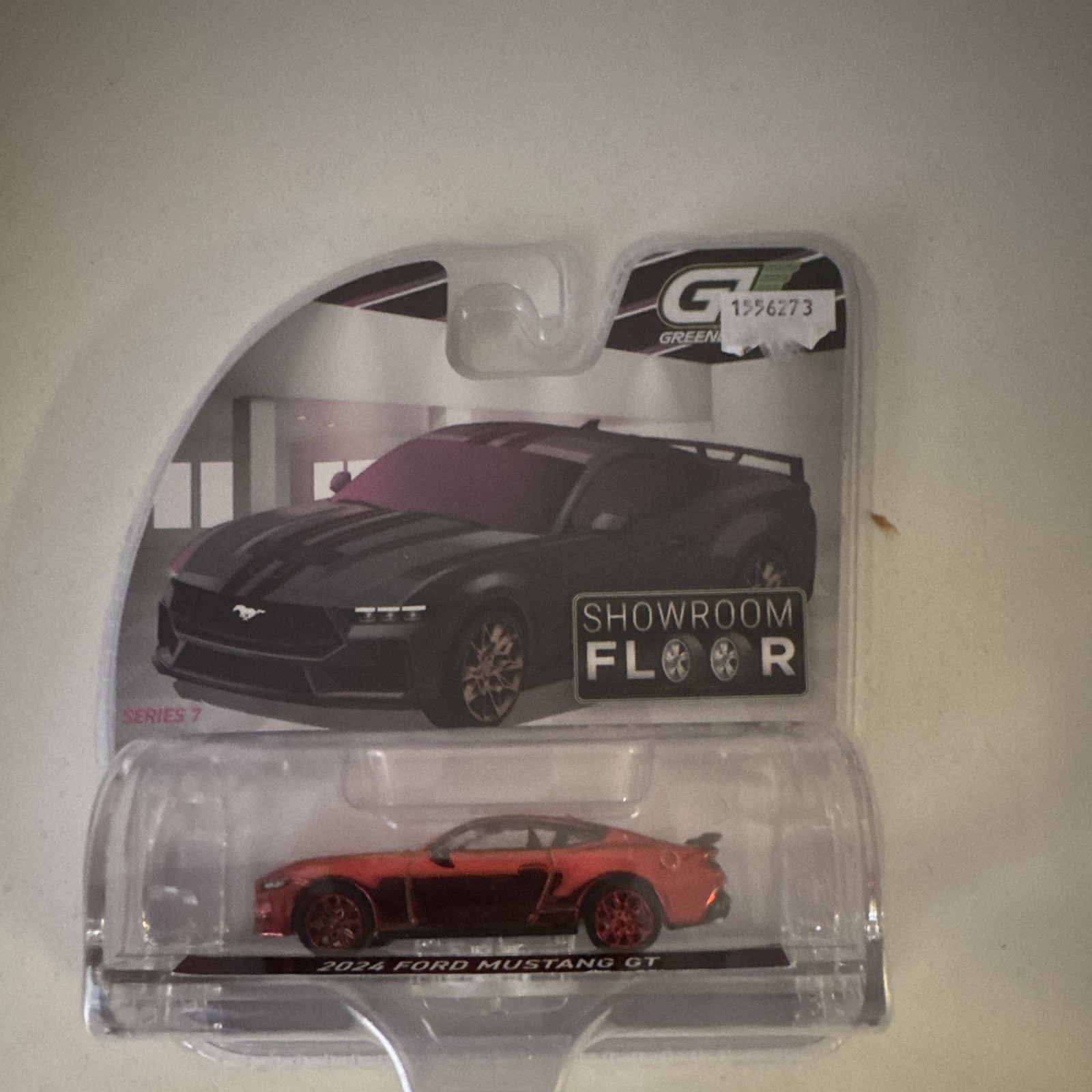 Greenlight Showroom Floor Series 7 1:64 2024 Ford Mustang GT Red/Black
