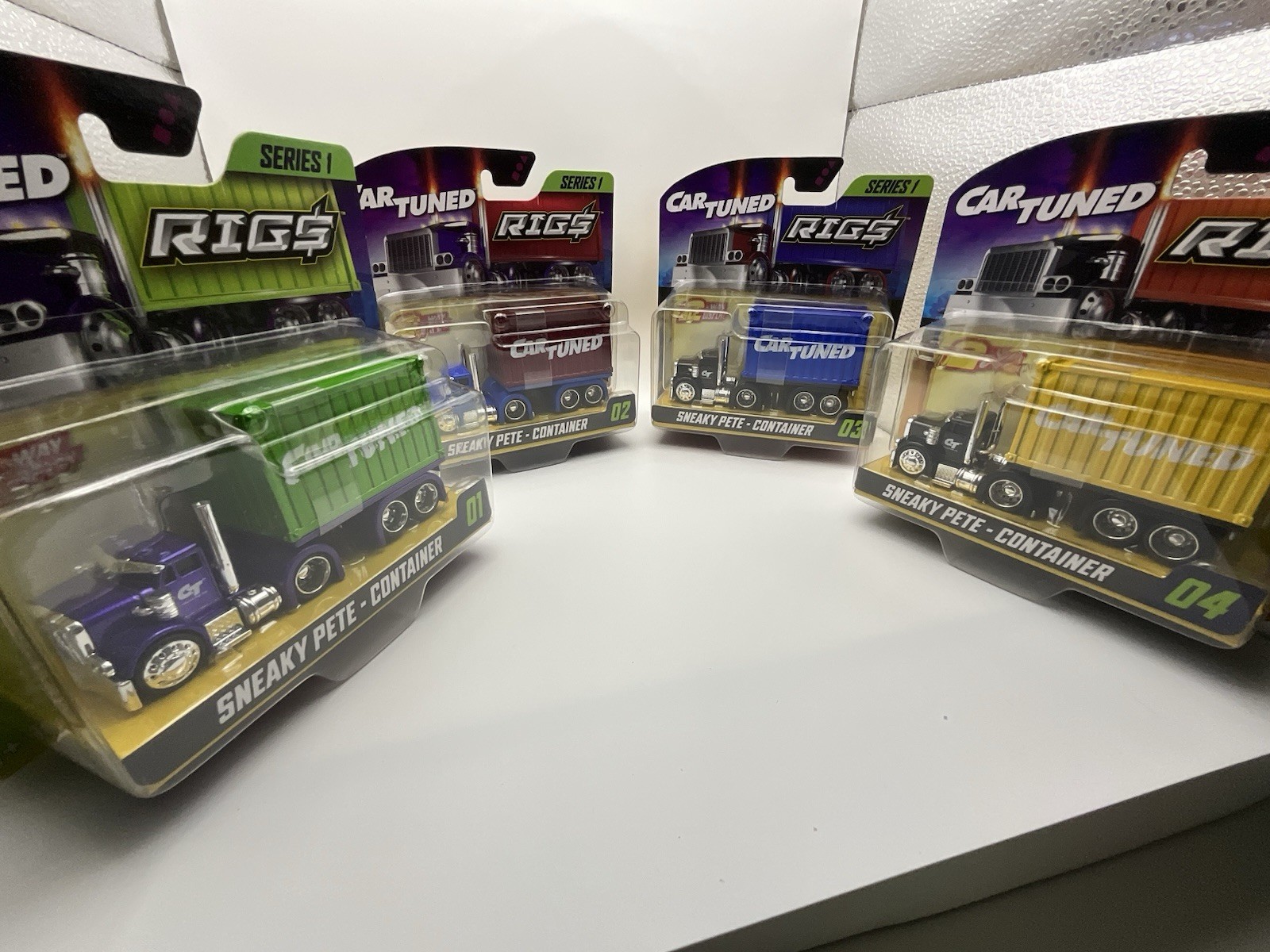 new Car Tuned Rigs Container Series 1 lot of 4 = different colors